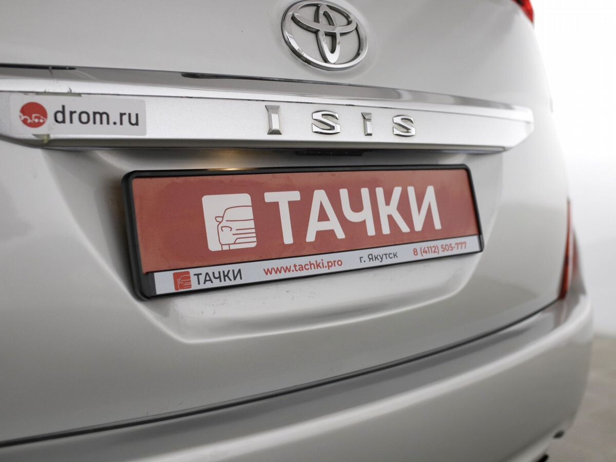 Toyota ISis 2008 - фото автомобиля