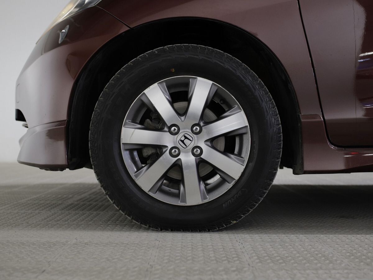 Honda Freed 2009 - фото автомобиля