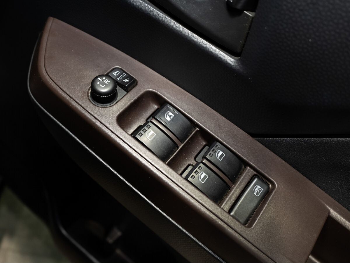 Toyota Roomy 2018 - фото автомобиля