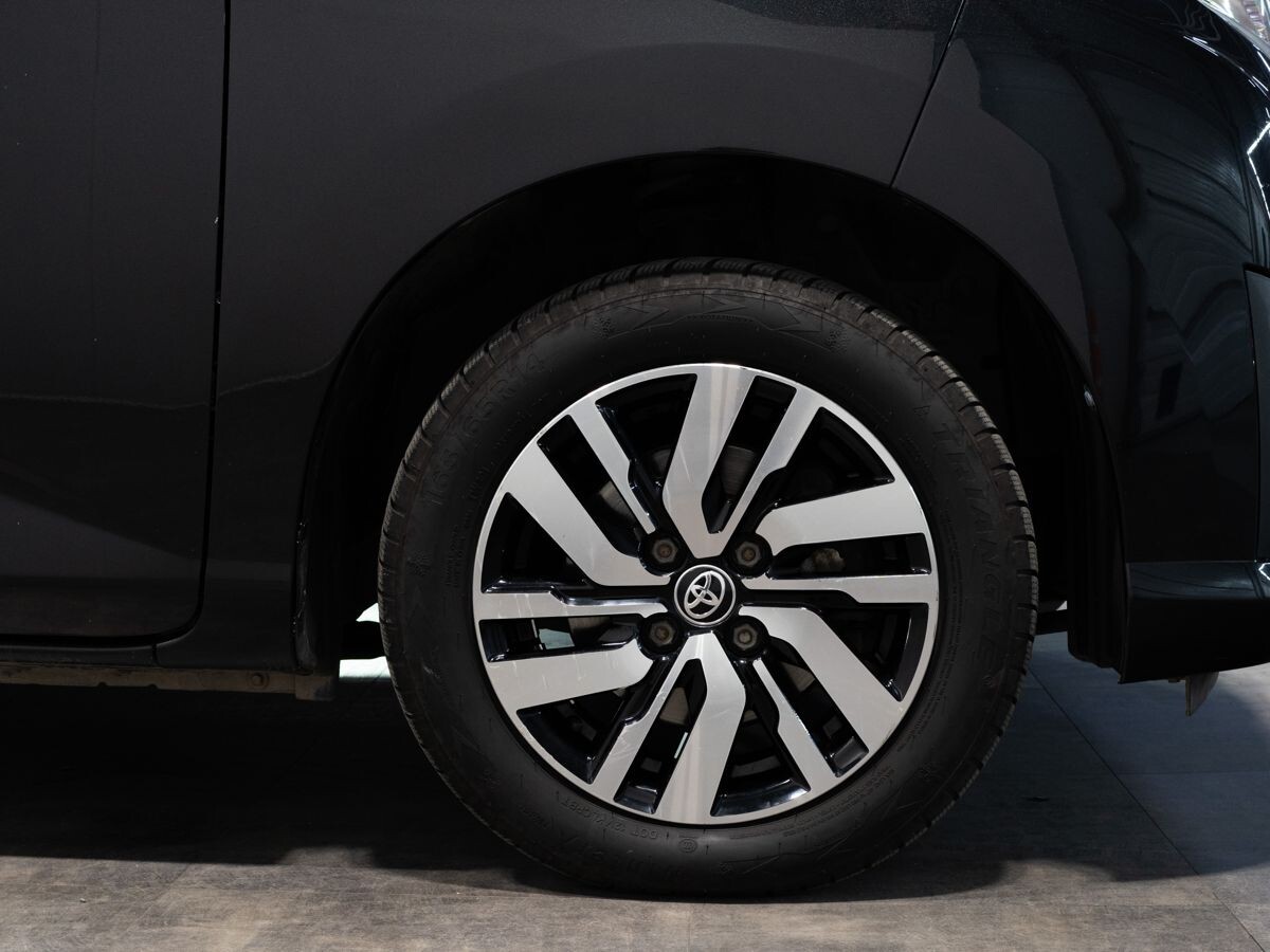 Toyota Roomy 2018 - фото автомобиля