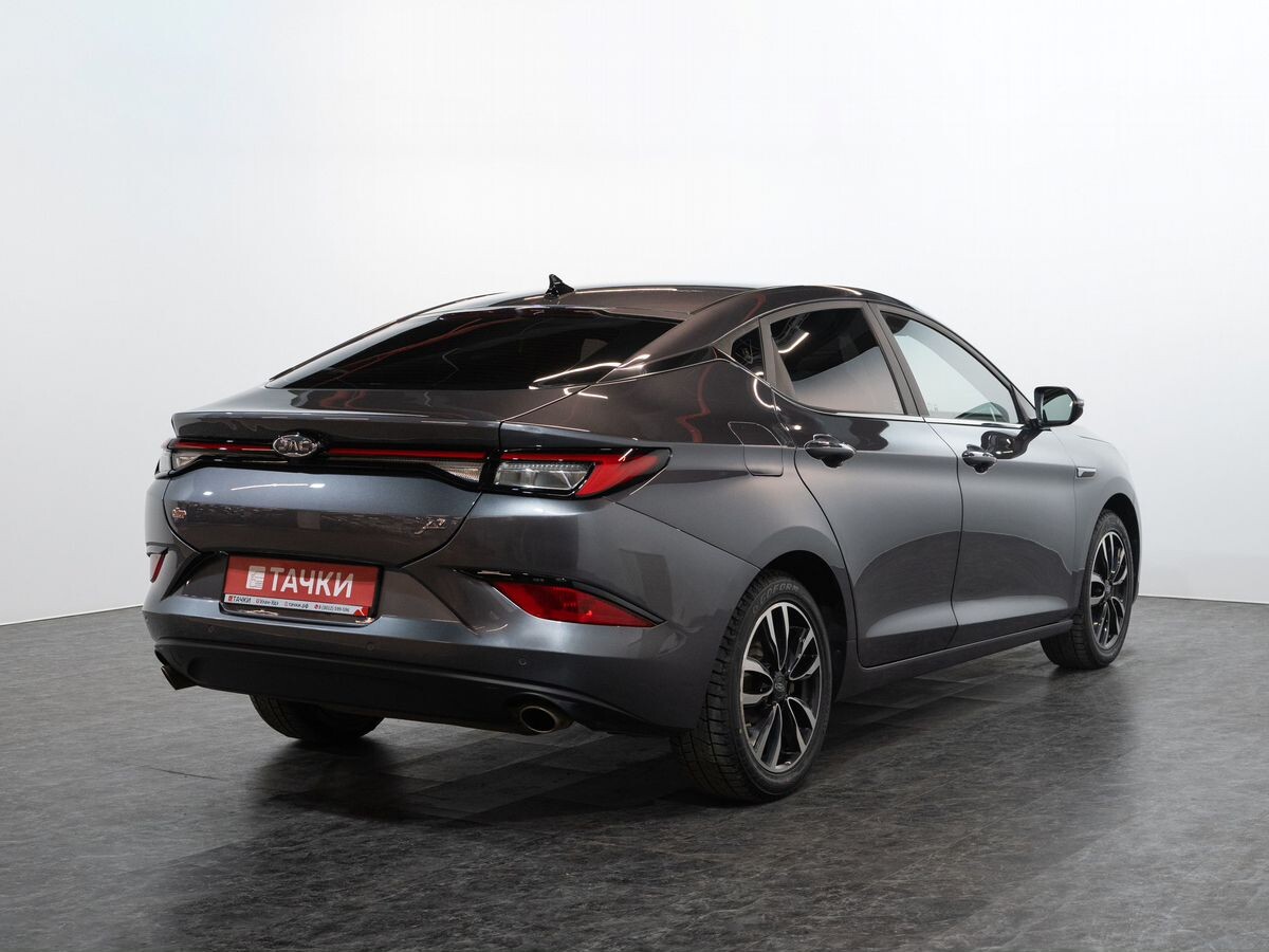 JAC J7 2023 - фото автомобиля