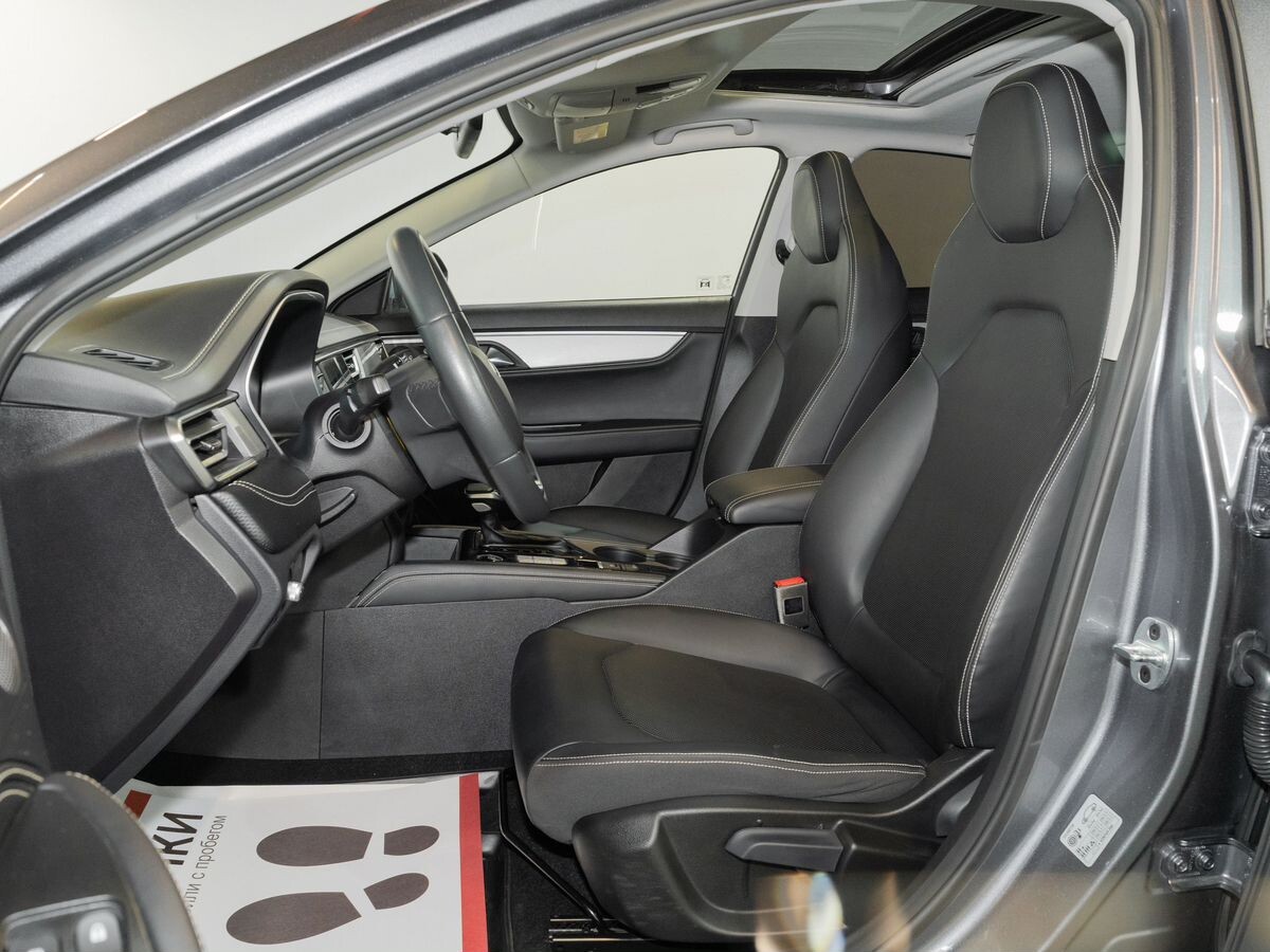 JAC J7 2023 - фото автомобиля