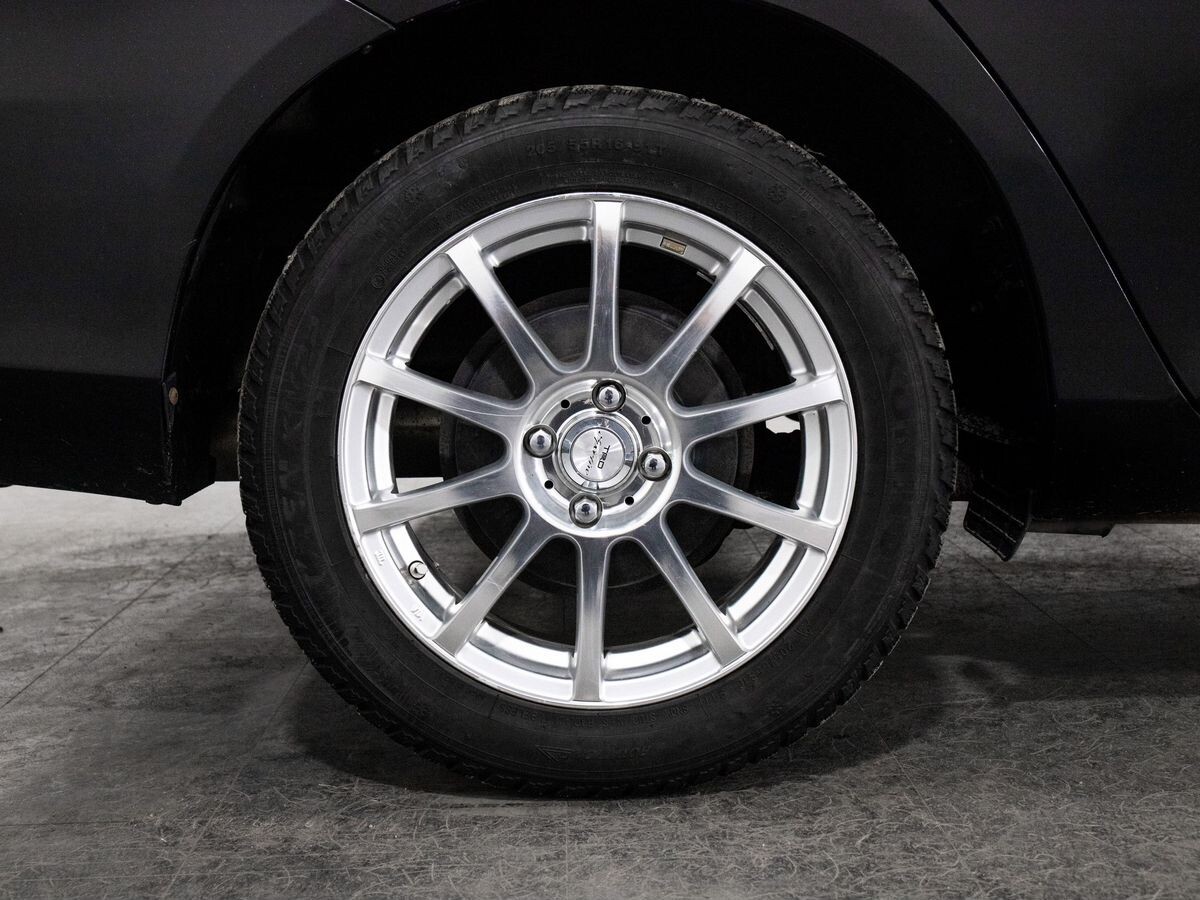 Toyota Corolla 2010 - фото автомобиля