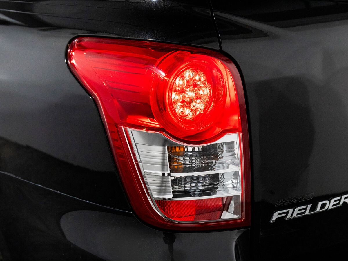 Toyota Corolla 2010 - фото автомобиля