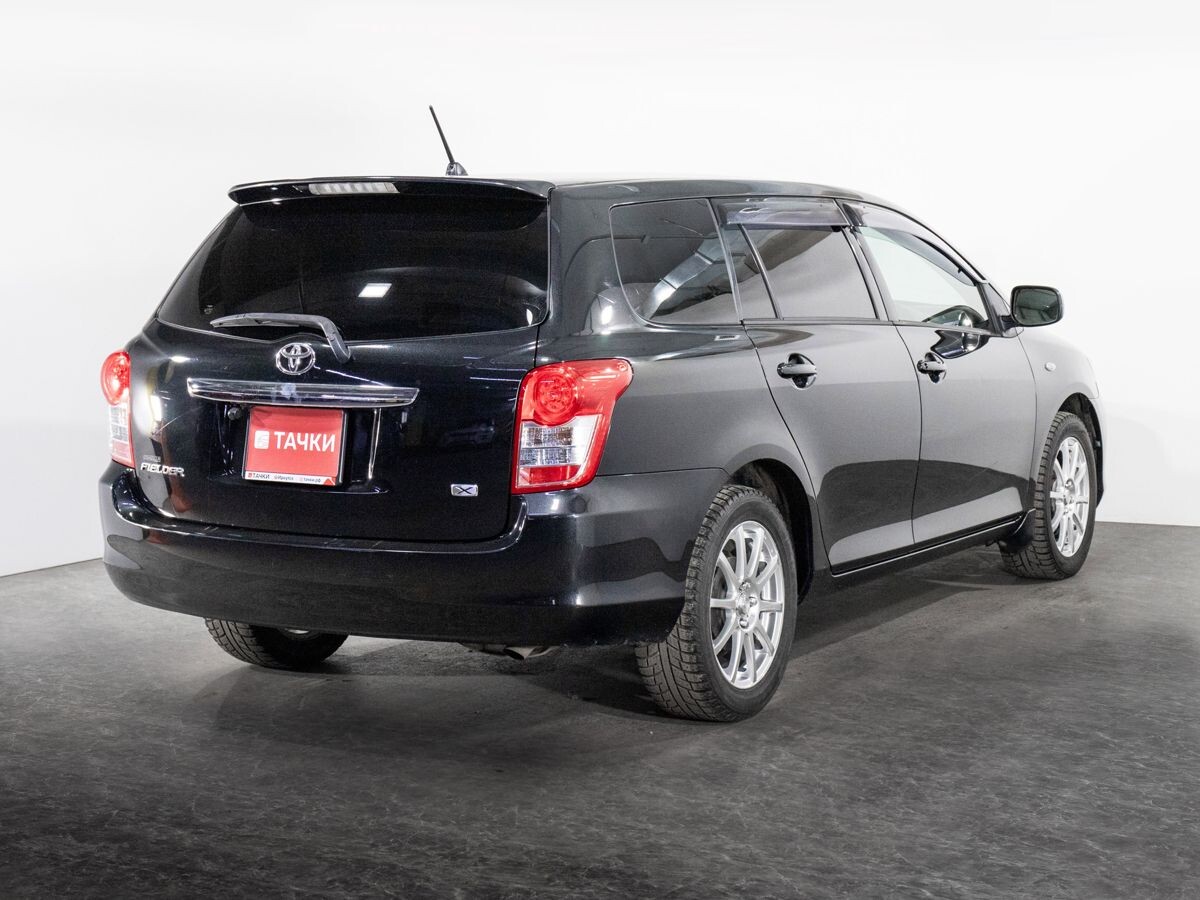 Toyota Corolla 2010 - фото автомобиля