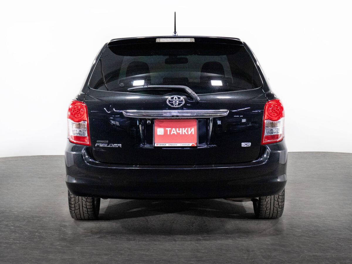 Toyota Corolla 2010 - фото автомобиля