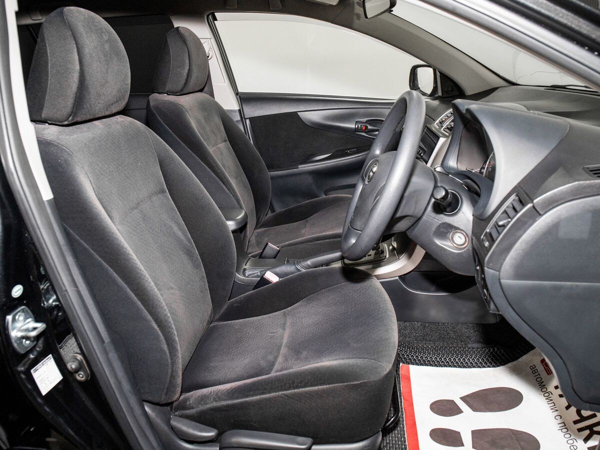 Toyota Corolla 2010 - фото автомобиля