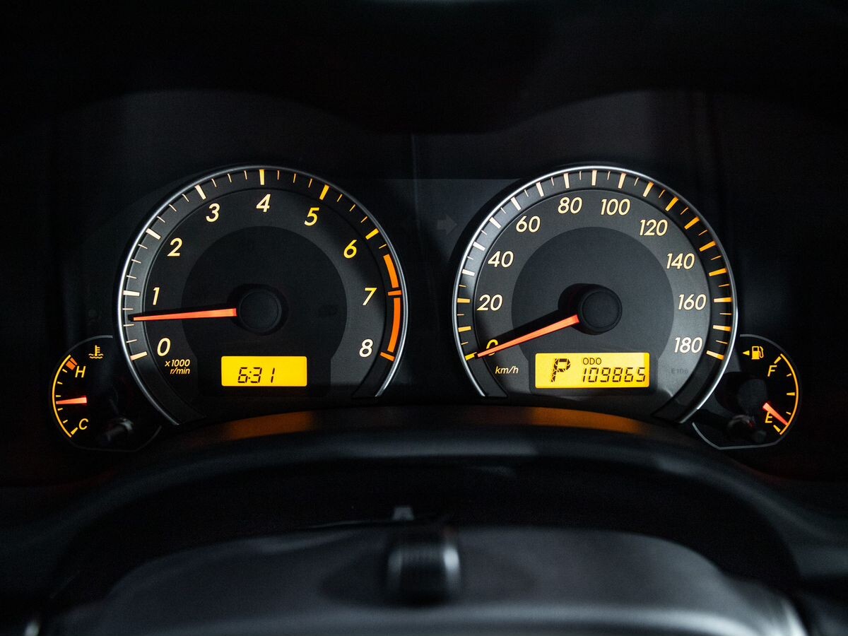 Toyota Corolla 2010 - фото автомобиля