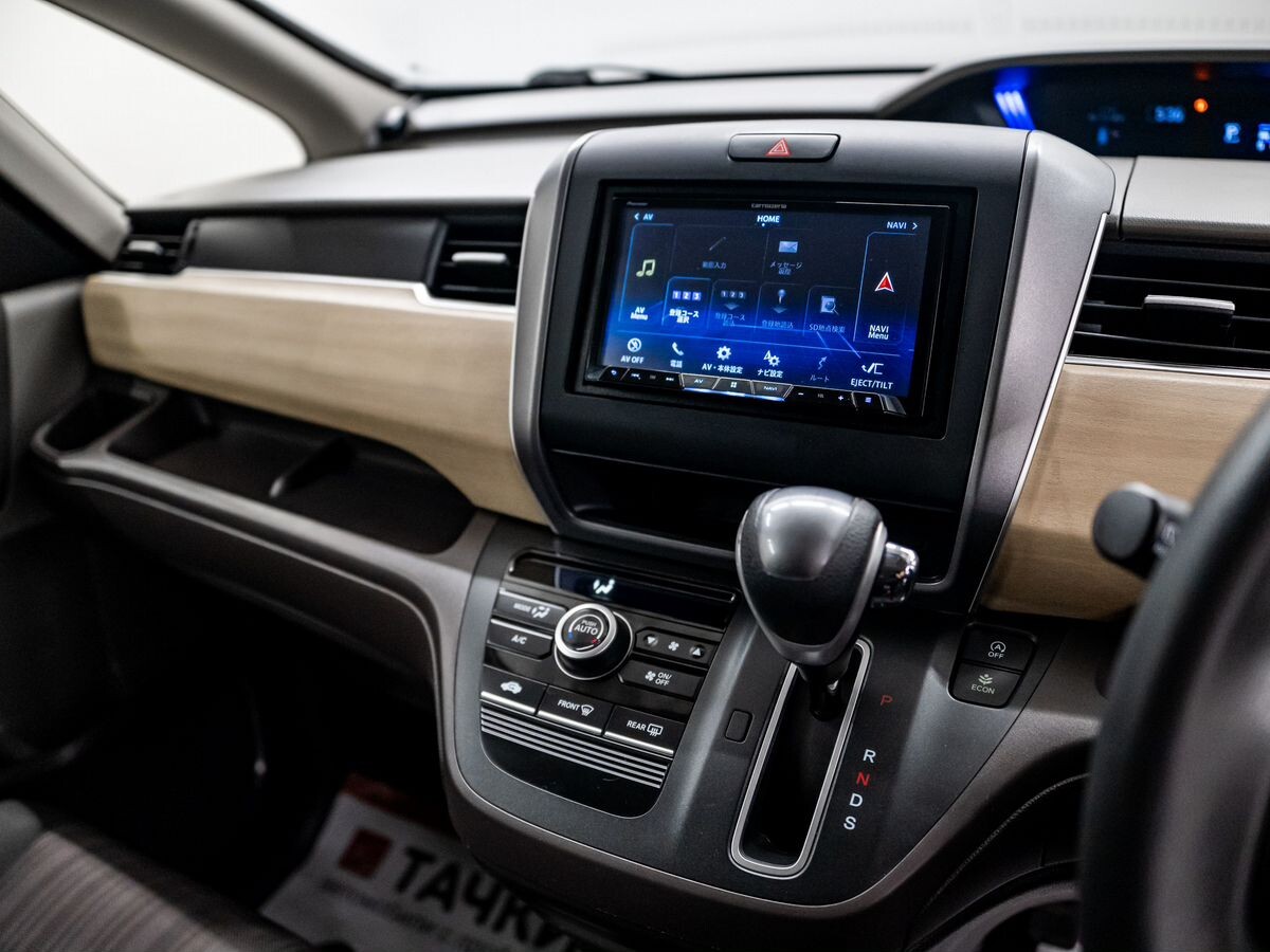 Honda Freed 2018 - фото автомобиля