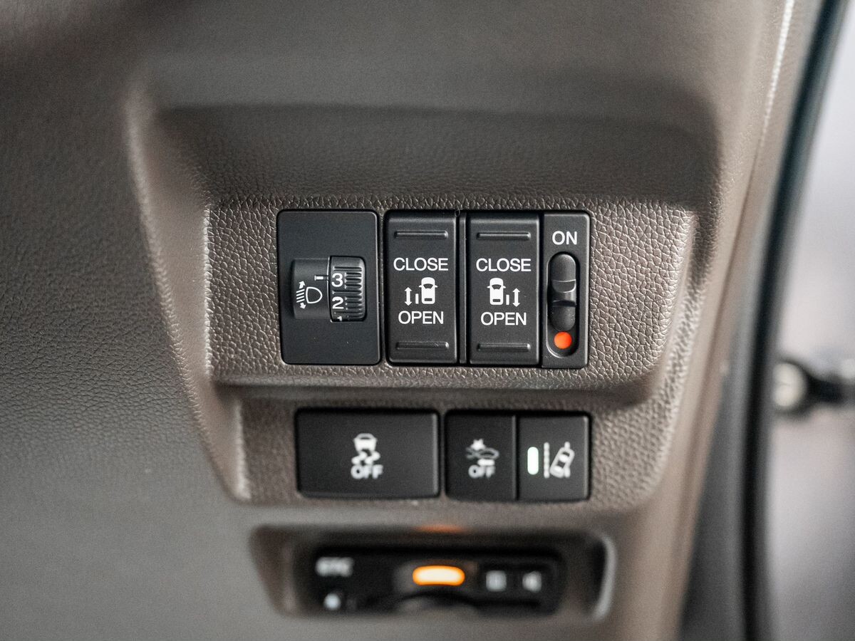 Honda Freed 2018 - фото автомобиля