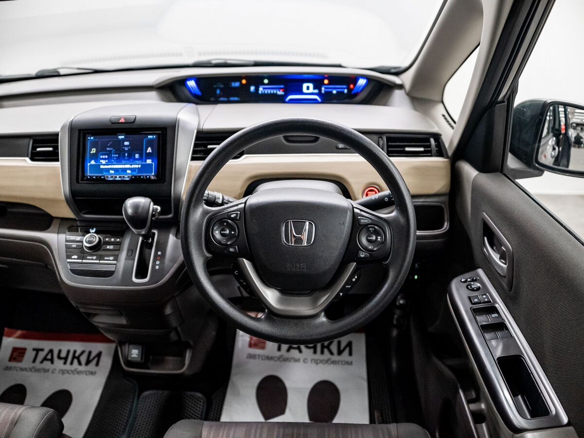 Honda Freed 2018 - фото автомобиля