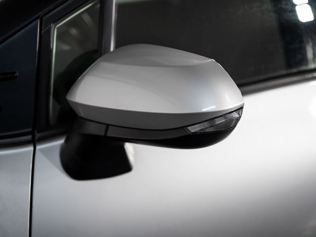 Toyota Sienta 2018 - фото автомобиля