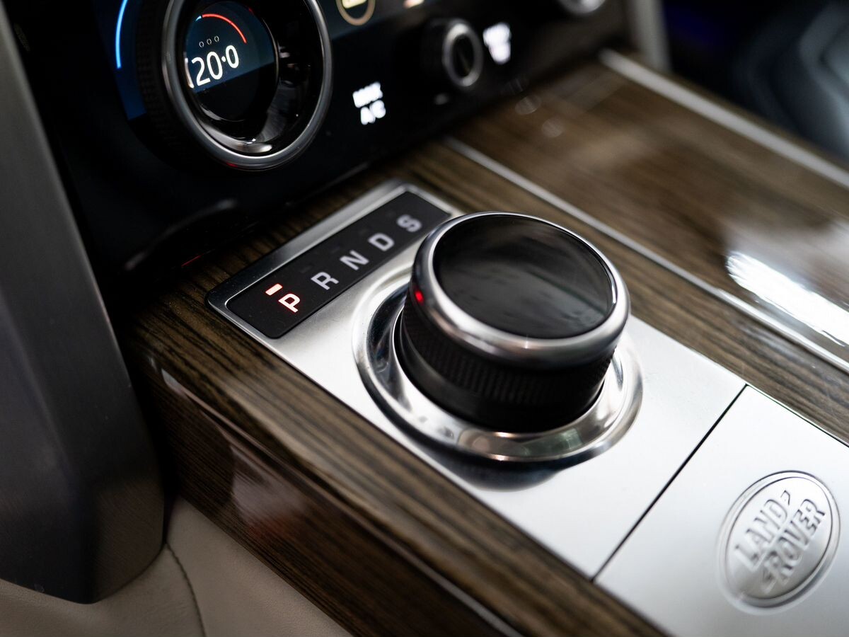 Land Rover Range Rover 2018 - фото автомобиля