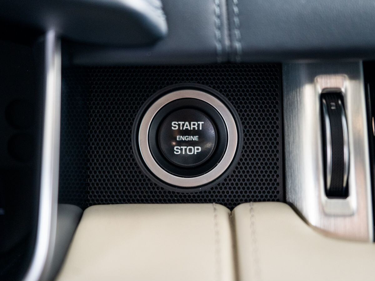 Land Rover Range Rover 2018 - фото автомобиля