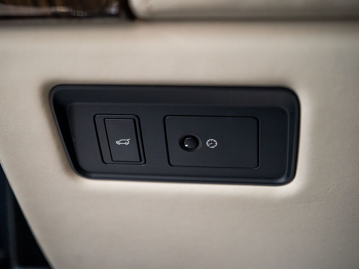 Land Rover Range Rover 2018 - фото автомобиля