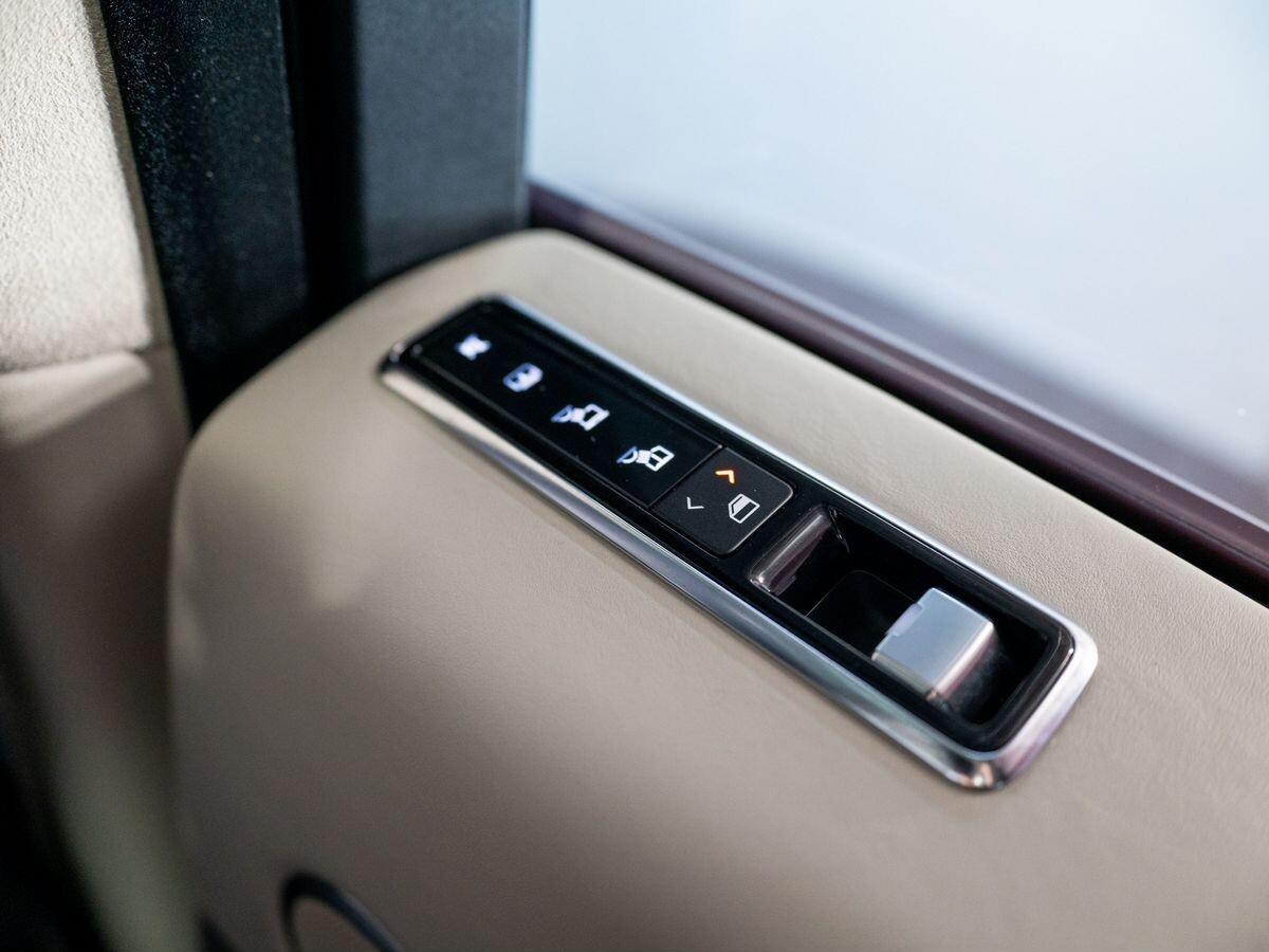 Land Rover Range Rover 2018 - фото автомобиля