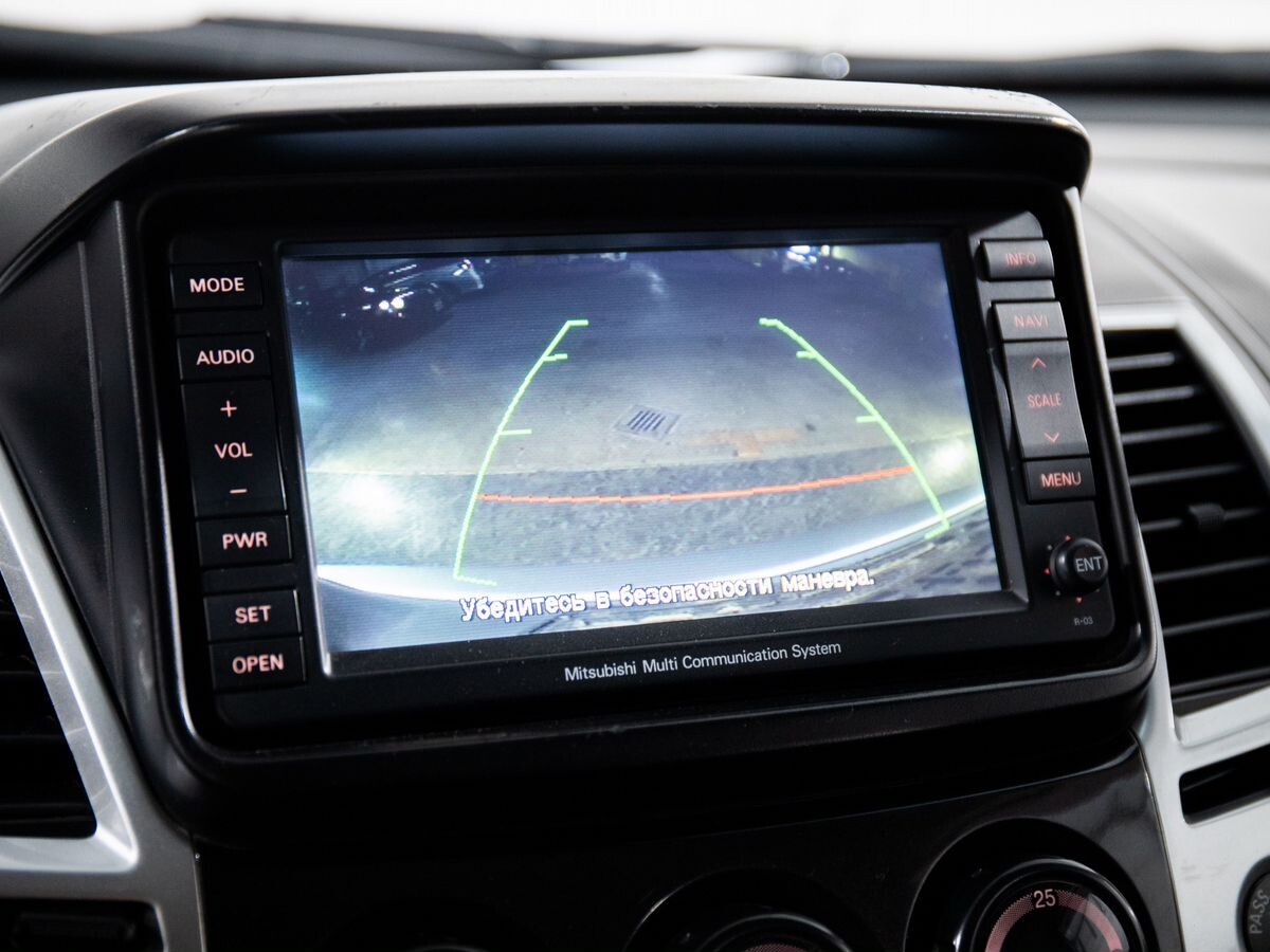 Mitsubishi Pajero Sport 2011 - фото автомобиля