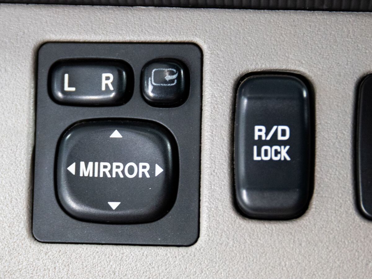 Mitsubishi Pajero Sport 2011 - фото автомобиля