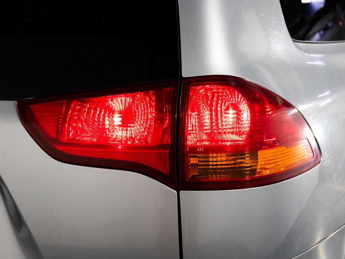 Mitsubishi Pajero Sport 2011 - фото автомобиля