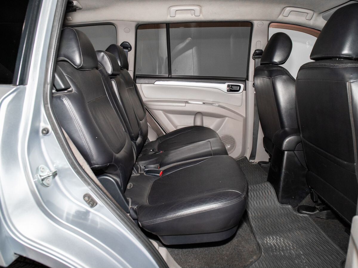 Mitsubishi Pajero Sport 2011 - фото автомобиля