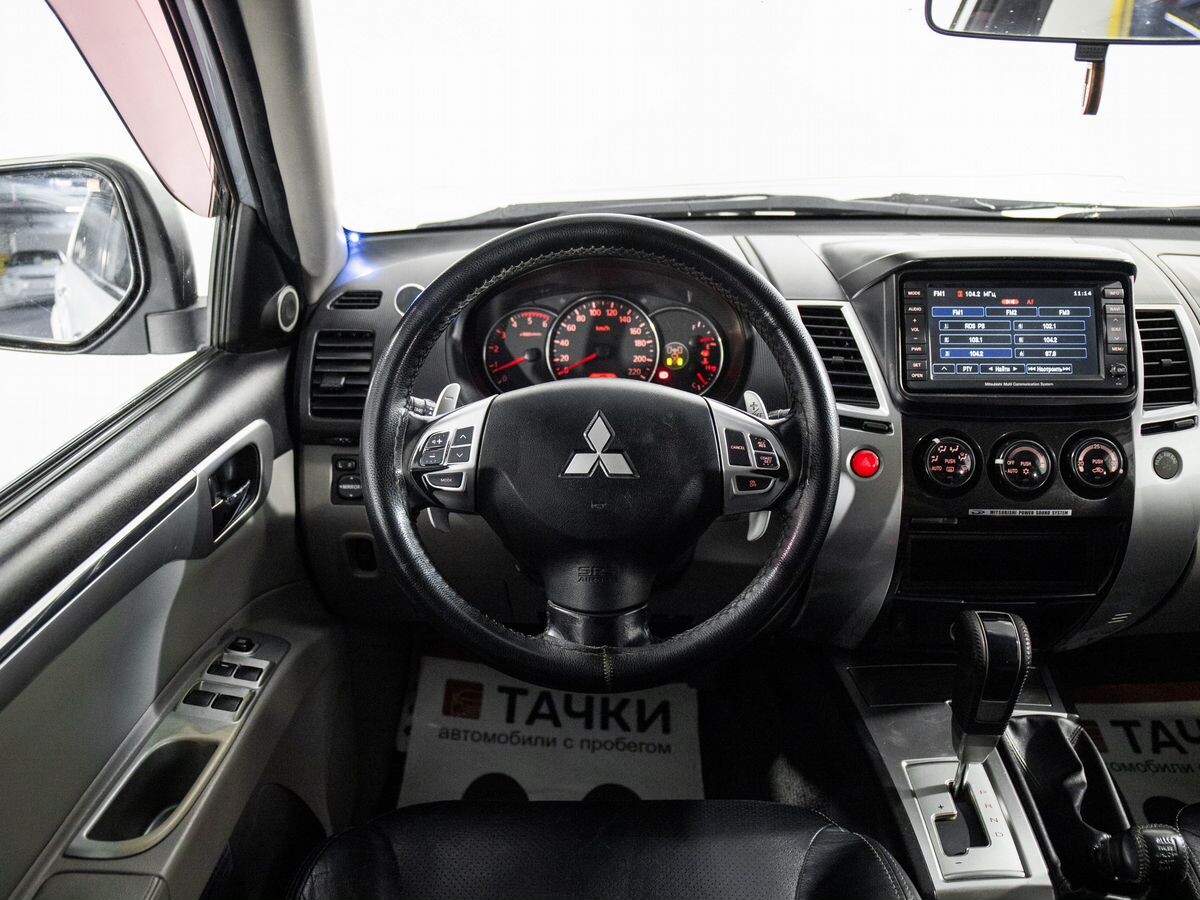 Mitsubishi Pajero Sport 2011 - фото автомобиля