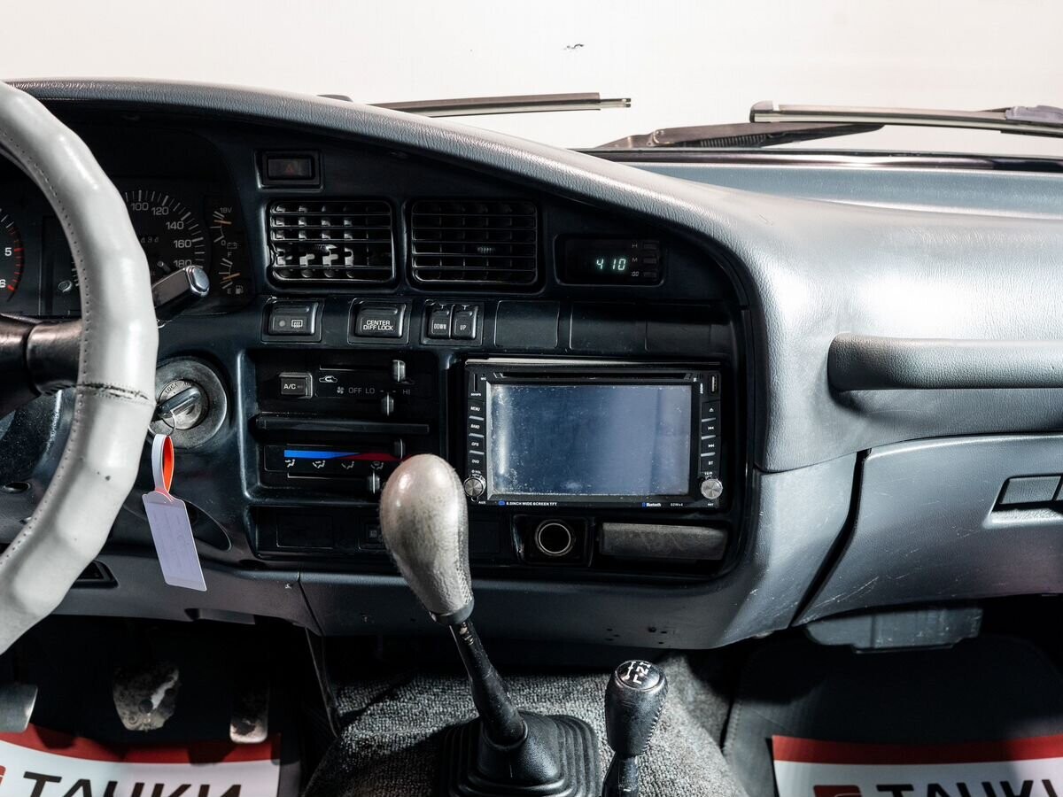 Toyota Land Cruiser 1993 - фото автомобиля