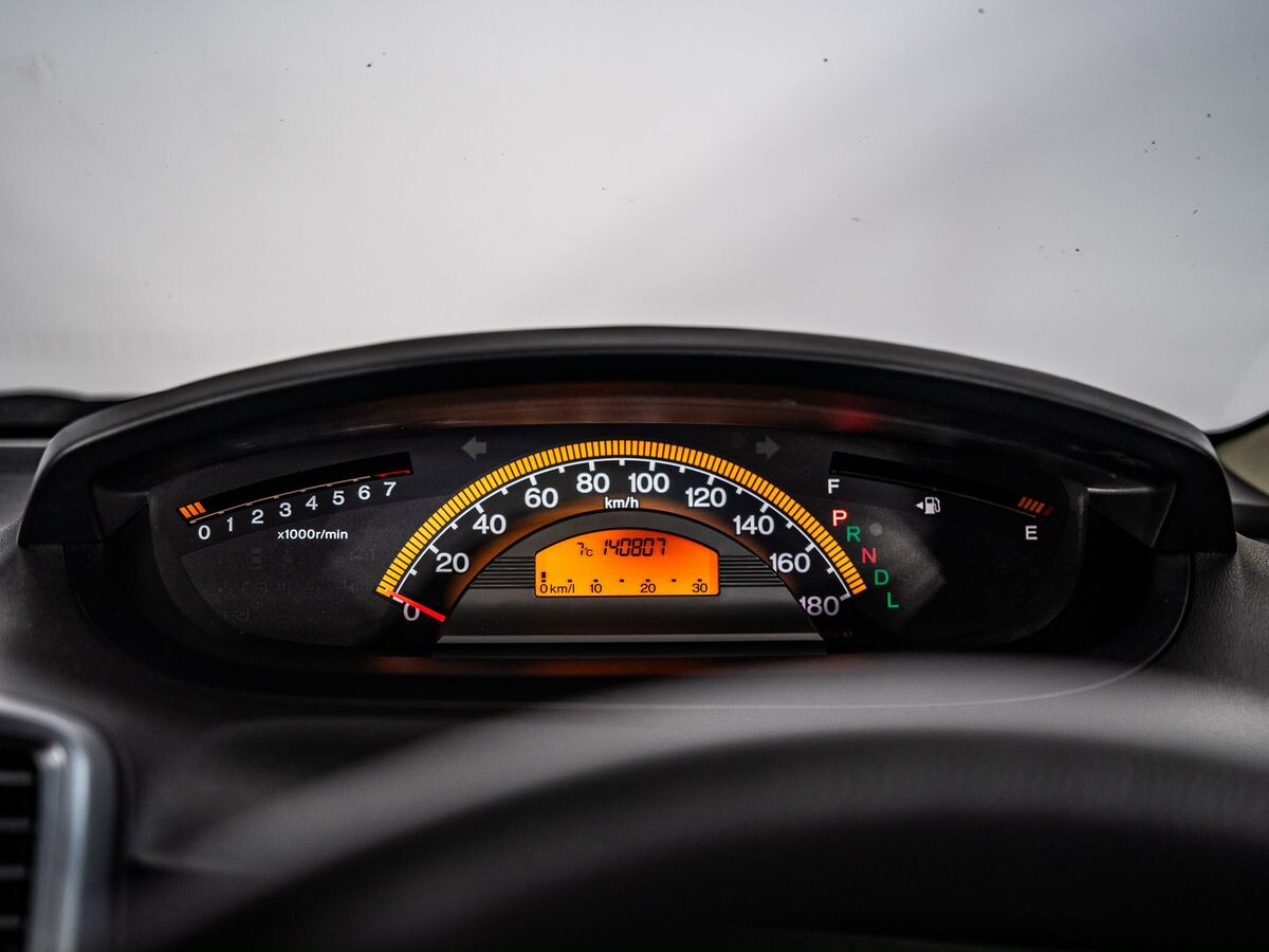 Honda Freed 2010 - фото автомобиля