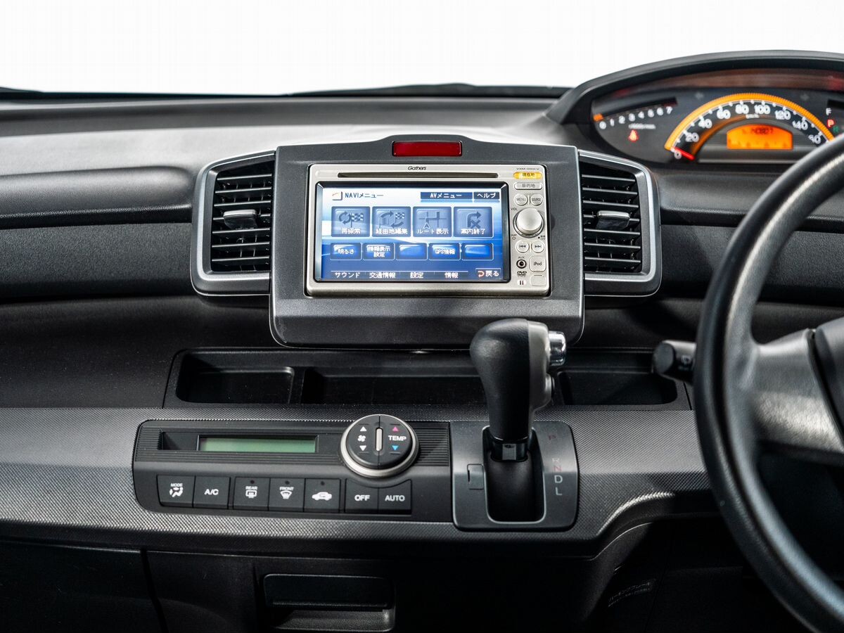 Honda Freed 2010 - фото автомобиля