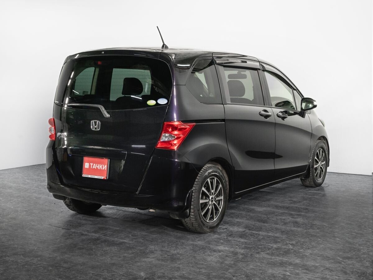 Honda Freed 2010 - фото автомобиля