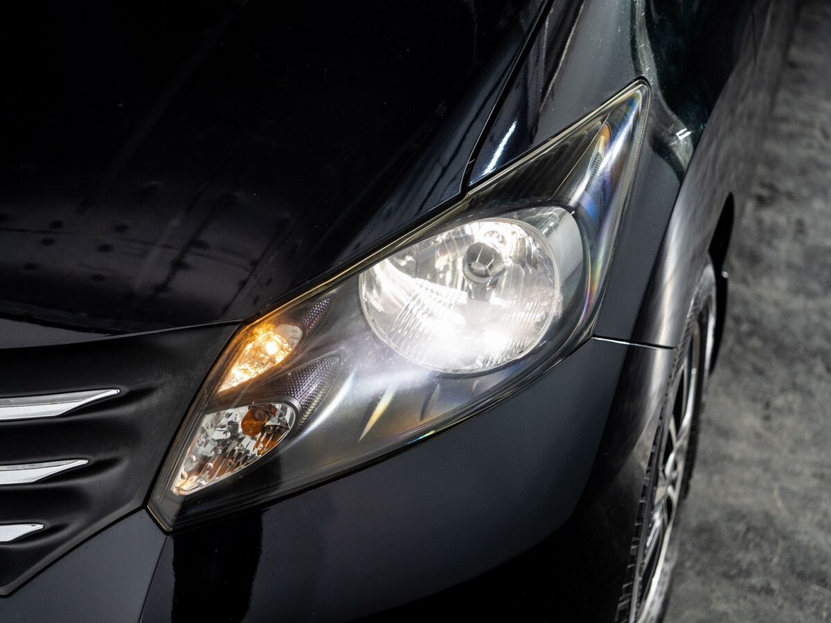 Honda Freed 2010 - фото автомобиля