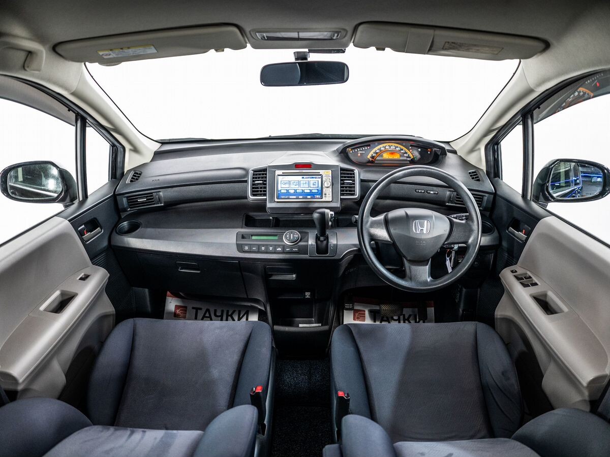 Honda Freed 2010 - фото автомобиля