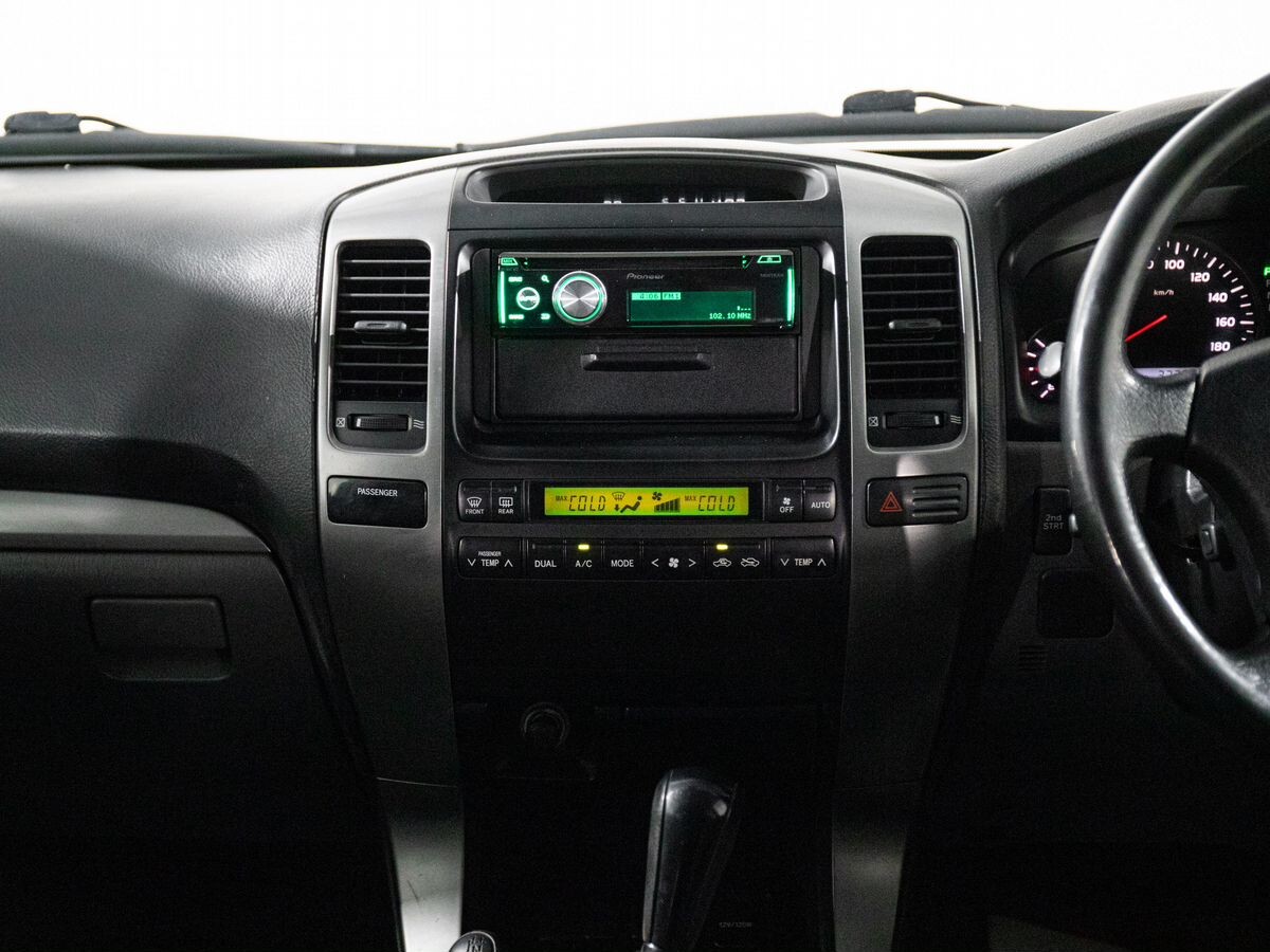 Toyota Land Cruiser Prado 2002 - фото автомобиля