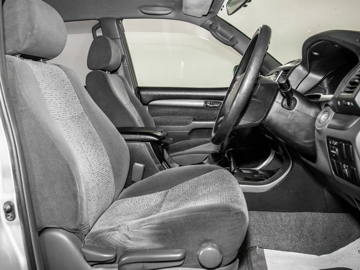 Toyota Land Cruiser Prado 2002 - фото автомобиля