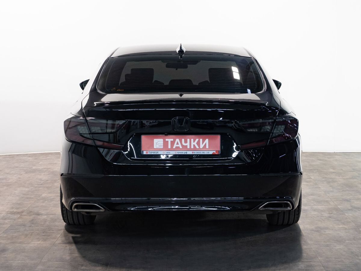 Honda Accord 2018 - фото автомобиля