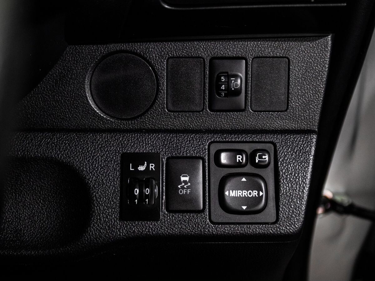 Toyota Ractis 2016 - фото автомобиля