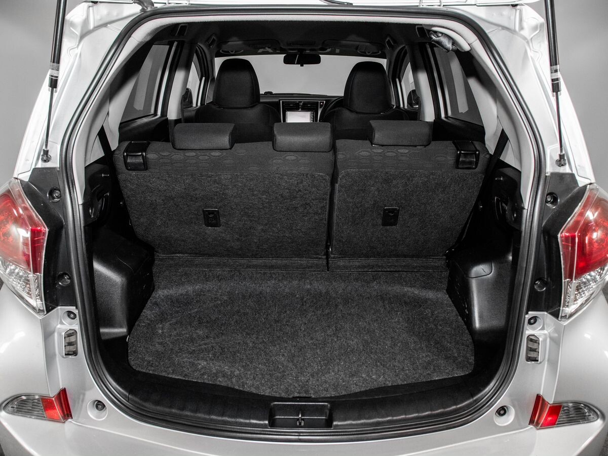 Toyota Ractis 2016 - фото автомобиля