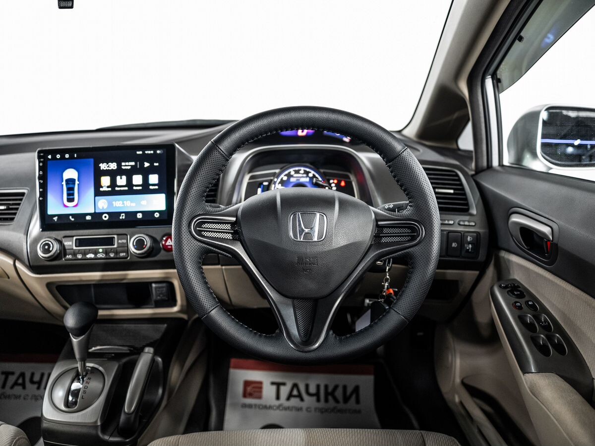 Honda Civic 2009 - фото автомобиля