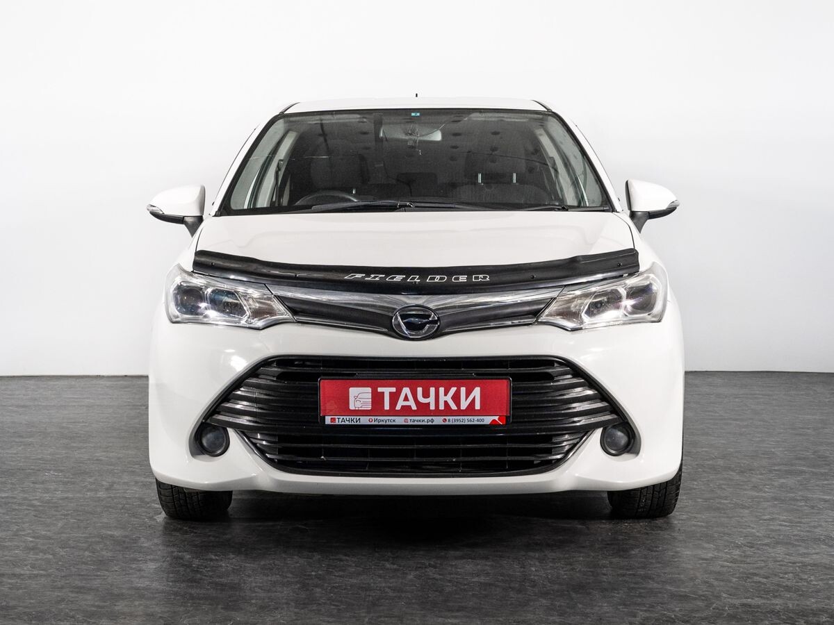 Toyota Corolla 2015 - фото автомобиля