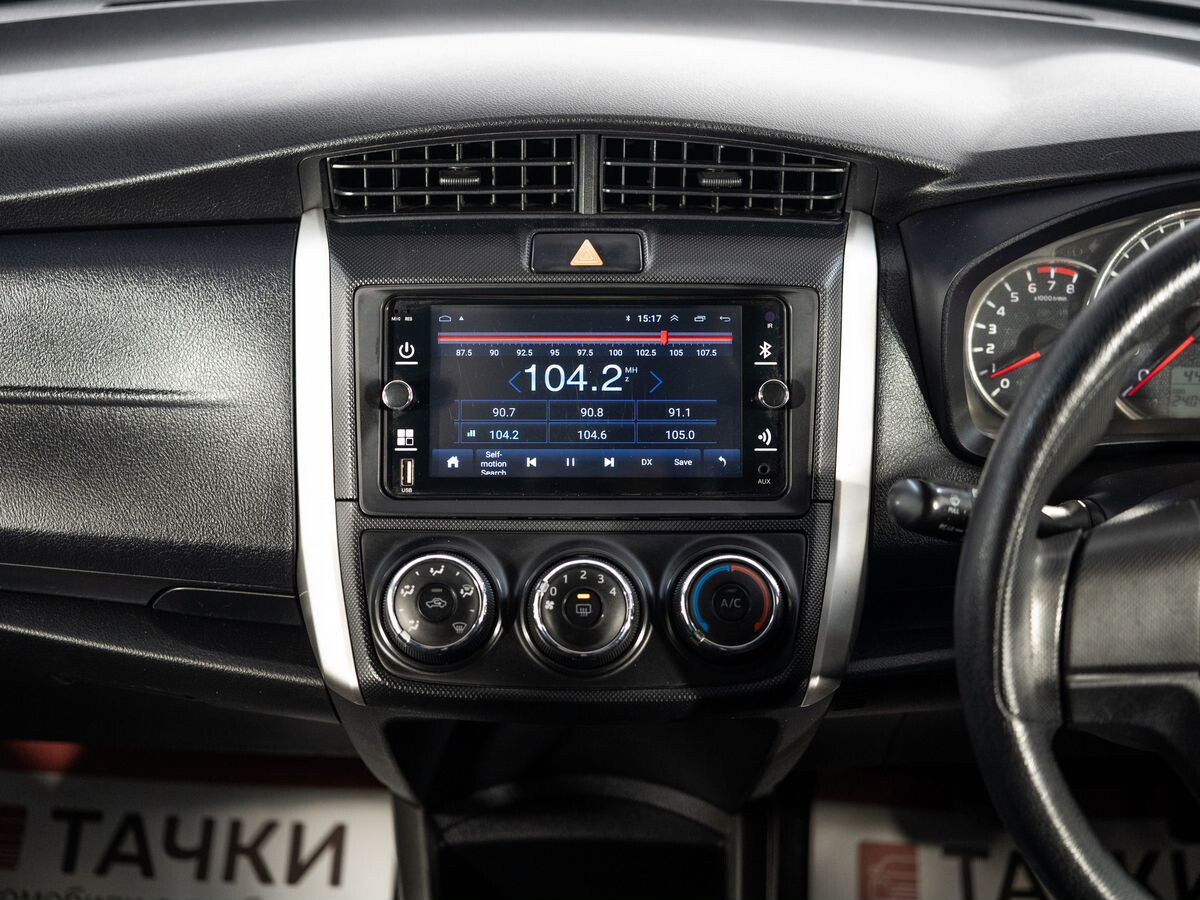 Toyota Corolla 2015 - фото автомобиля