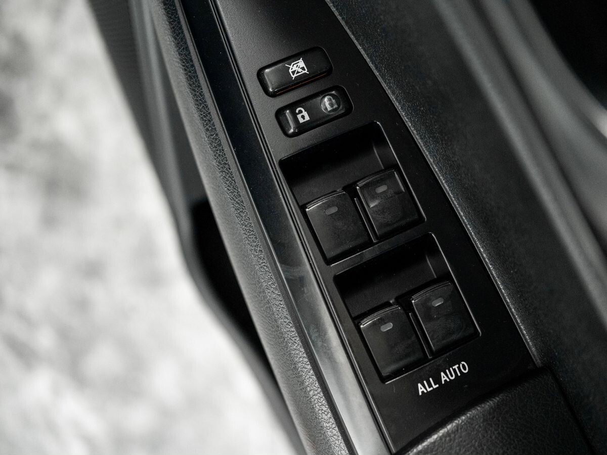 Toyota Corolla 2015 - фото автомобиля