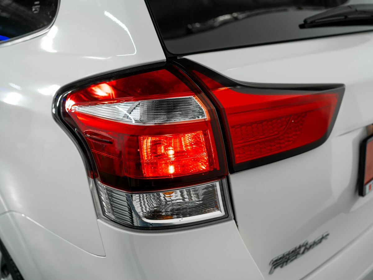 Toyota Corolla 2015 - фото автомобиля