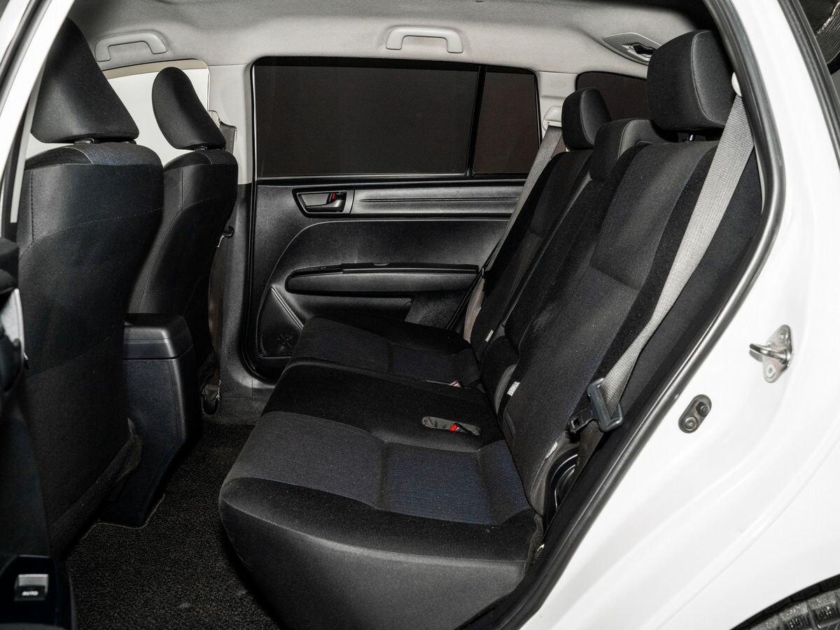 Toyota Corolla 2015 - фото автомобиля