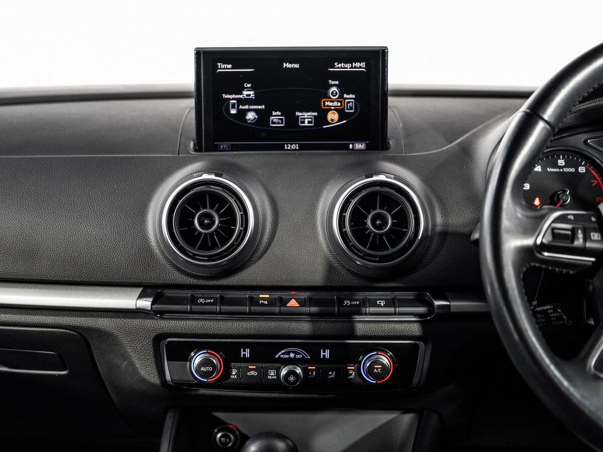 Audi A3 2013 - фото автомобиля