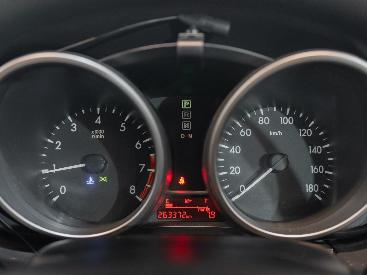 Mazda Premacy 2011 - фото автомобиля