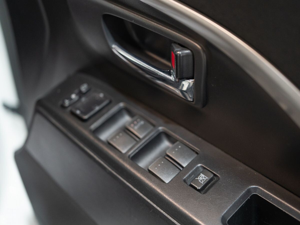 Mazda Premacy 2011 - фото автомобиля