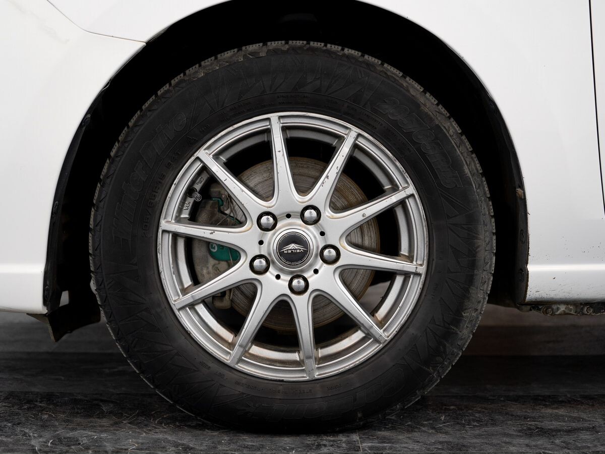 Mazda Premacy 2011 - фото автомобиля