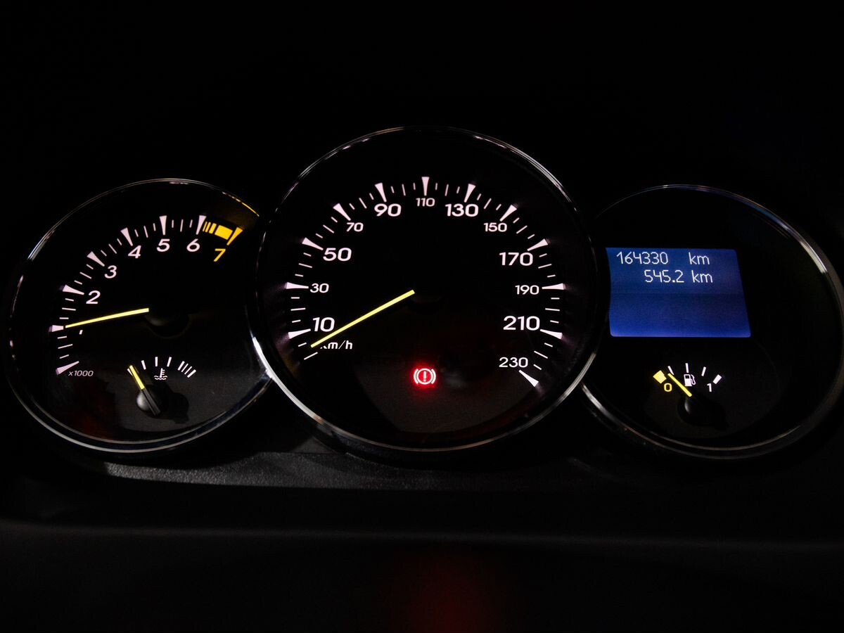 Renault Fluence 2012 - фото автомобиля