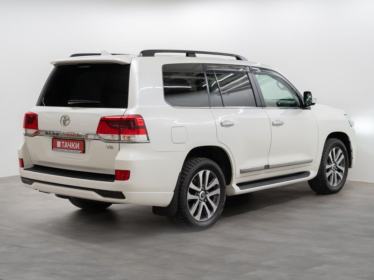 Toyota Land Cruiser 2016 - фото автомобиля