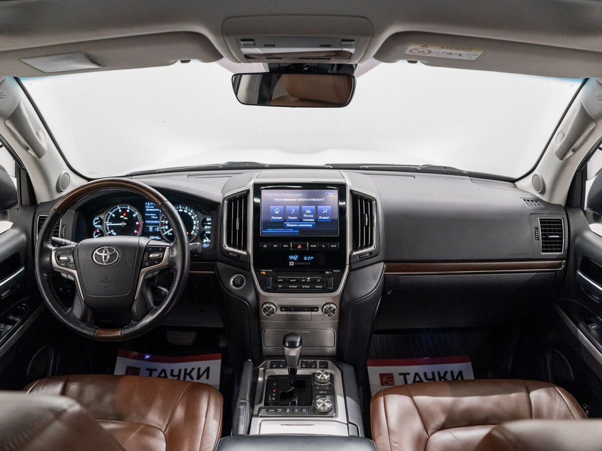 Toyota Land Cruiser 2016 - фото автомобиля