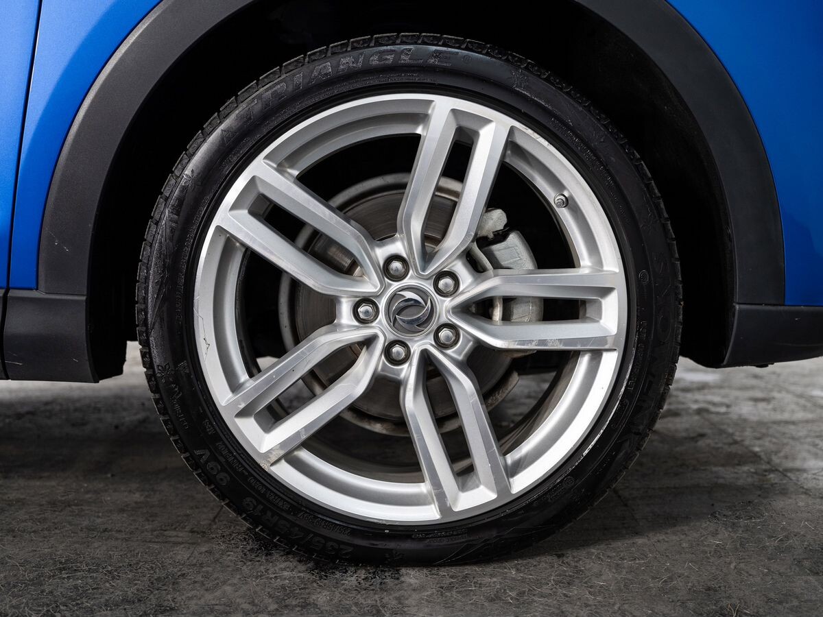 Dongfeng Fengon ix5 2018 - фото автомобиля